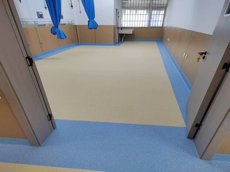 residential vinyl flooring installation